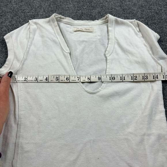 WE THE FREE FREE PEOPLE Women’s White short sleeve V-Neck T-Shirt size: Small - Picture 5 of 7